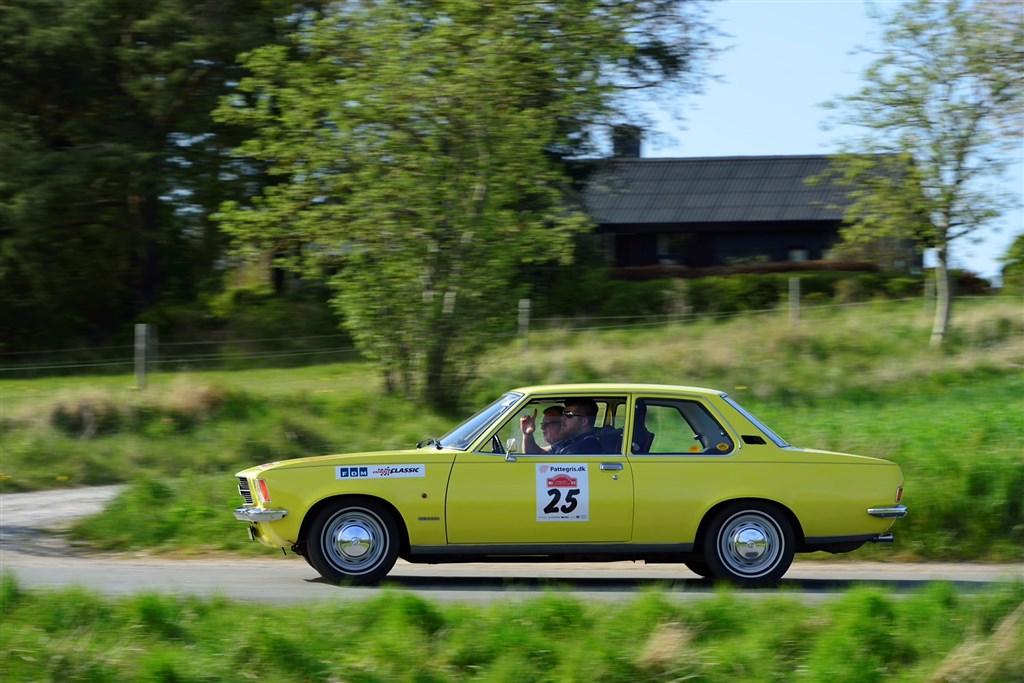 Vestjyder tog sejr i Nordsjælland: Sportklassen i Oresund Rally blev vundet af Karsten Simonsen og Teddy Simonsen fra Varde i en Opel Rekord fra 1974.